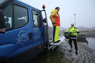 Zeeforeluitzet in het Lauwersmeer (video)